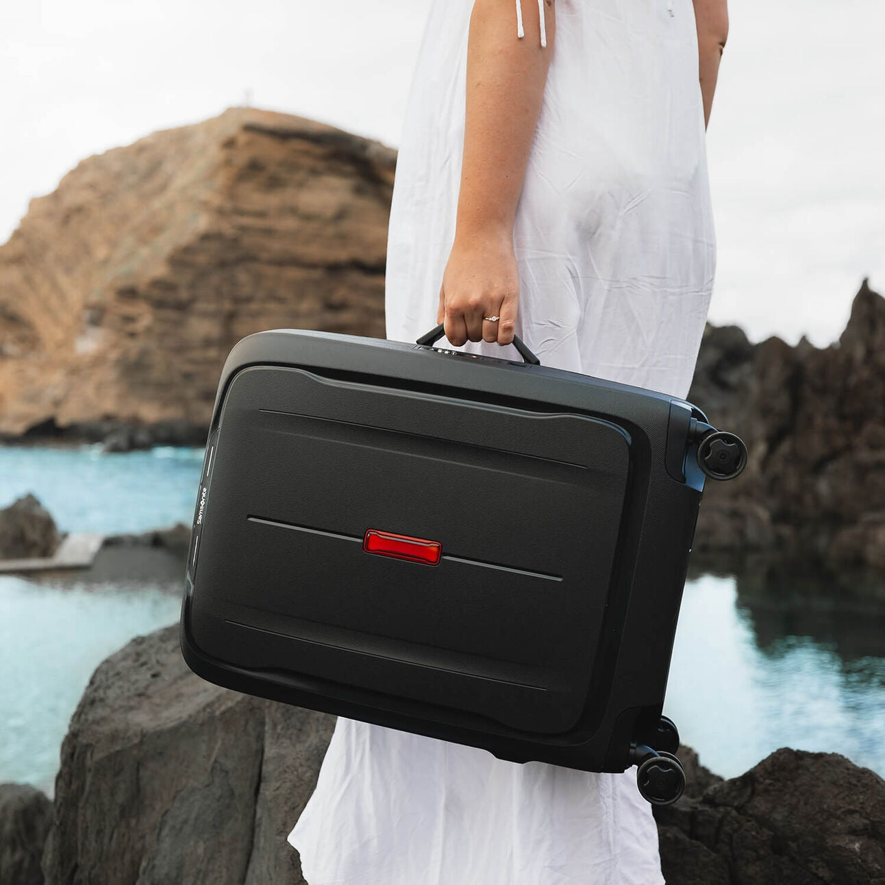 Valise 4 roues - Essens 55cm Charcol Red
