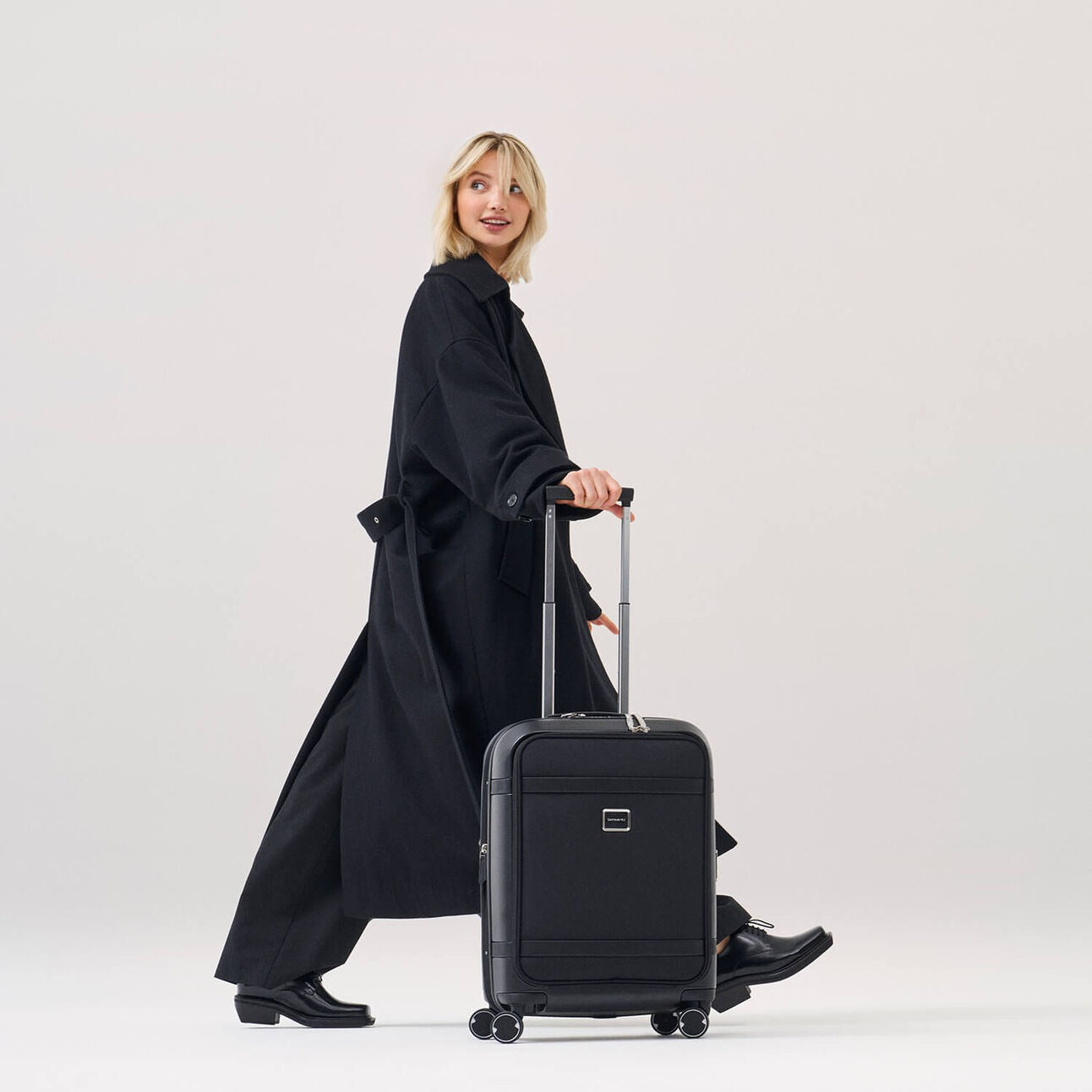 Valise 4 roues - Image 55cm Black easy access