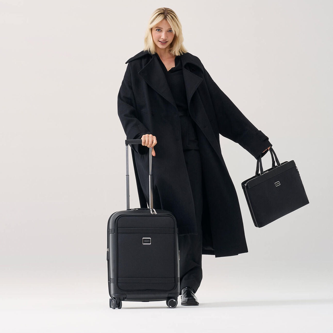 Valise 4 roues - Image 55cm Black easy access